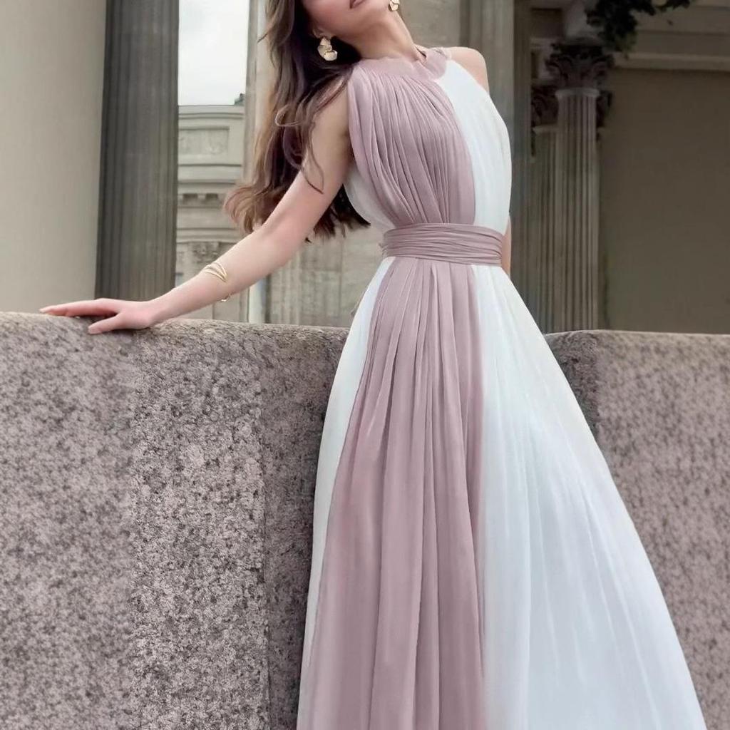 Elegantes ärmelloses plissiertes langes Sommerkleid 2025 mit Schal