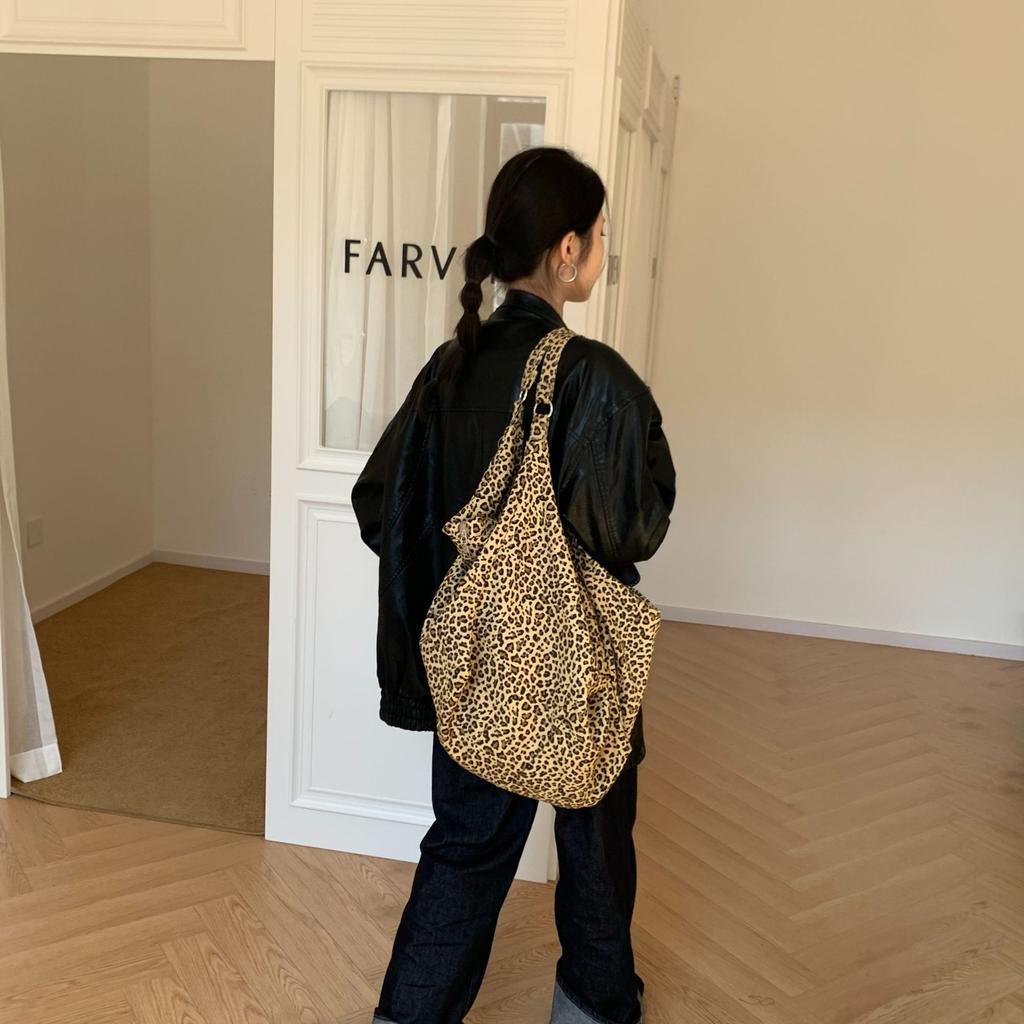 Single Shoulder Leopard Print Large Capacity Backpack Tote Bag Canvas Bag Crossbody Casual Cloth Bag