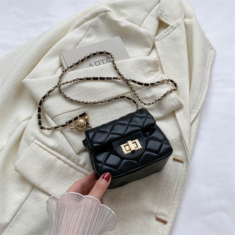 This year's popular small bag women's bag 2025 new summer fashion trend messenger bag simple casual small square bag women
