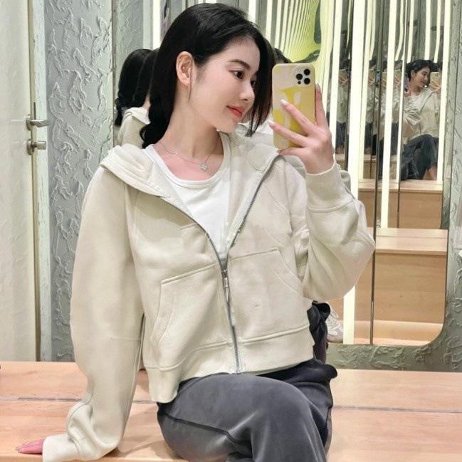 

Женская флисовая толстовка с капюшоном на молнии до половины: Свободный крой, Не мнется, Теплый фитнес-топ для осени/зимы Size M/4