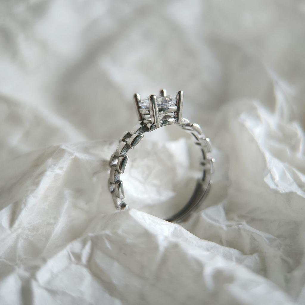 Silver Ring with Cubic Zirconia, Product Weight 1.99 G (2209607)
