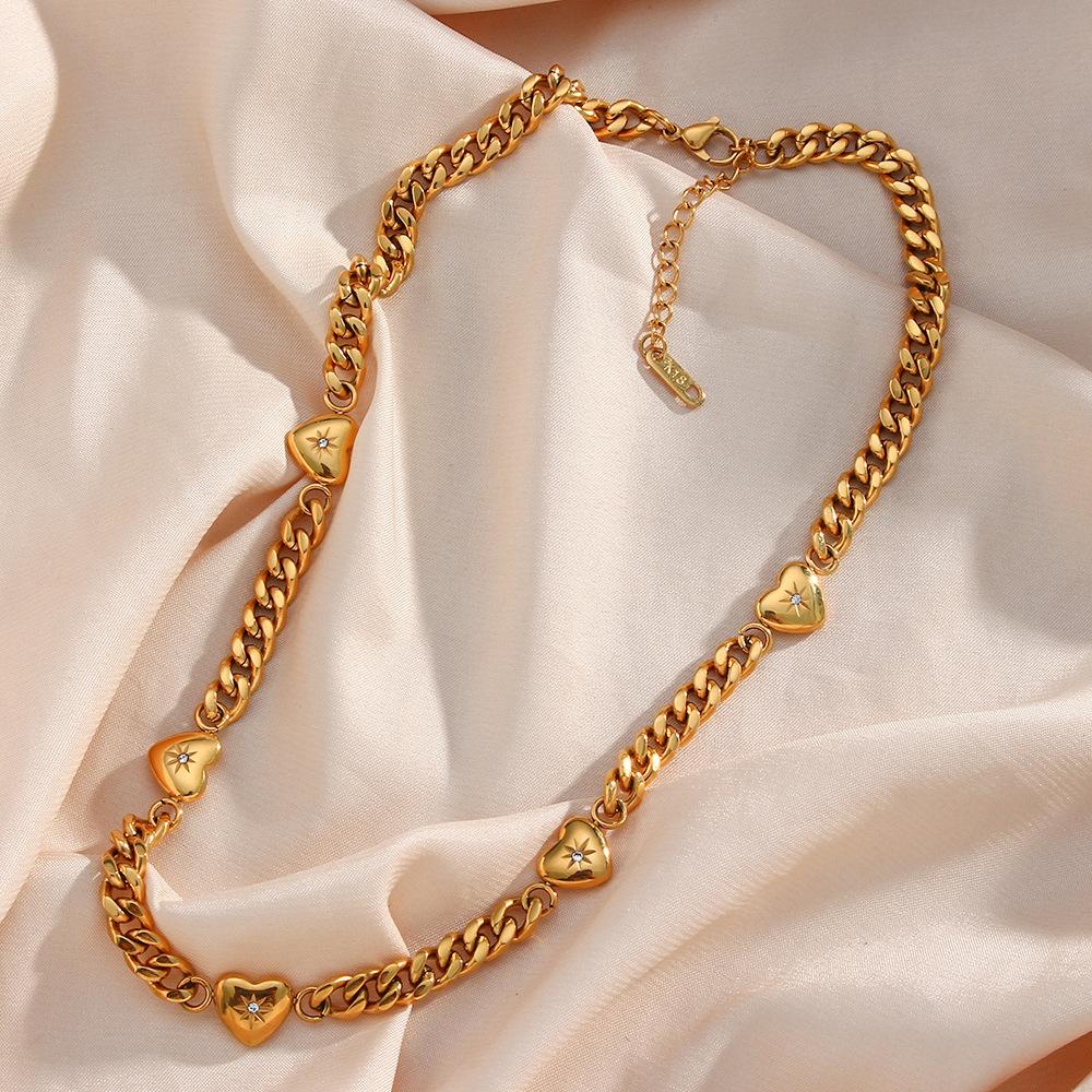 

INS нишевая ретро-цепочка на ключицу из 18-каратного золота с покрытием из титановой стали, пять сердец, инкрустированных цирконами, кубинское ожерелье-цепочка для женщин золотой