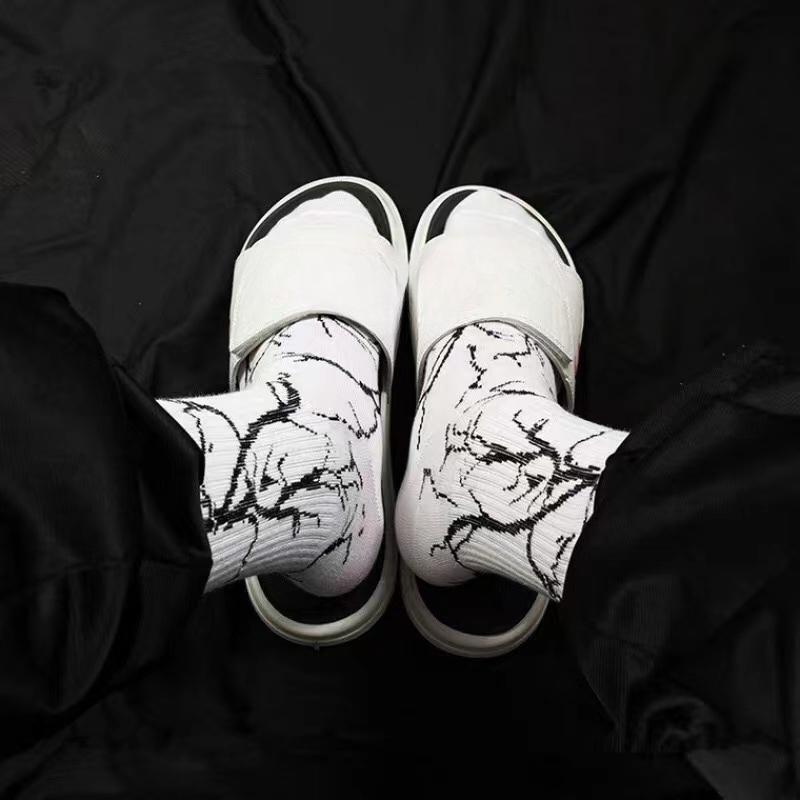 Harajuku Hip-Hop Street Sports Skate Ponožky Kravata Dye Bavlna Lightning Designer Happy White Socks Women