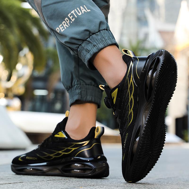 Running Shoes Twist Buckle Non Slip Breathable Outdoor Soft Sport Shoes Men Casual Mesh Sneakers 2026 New Autumn Men Fashion