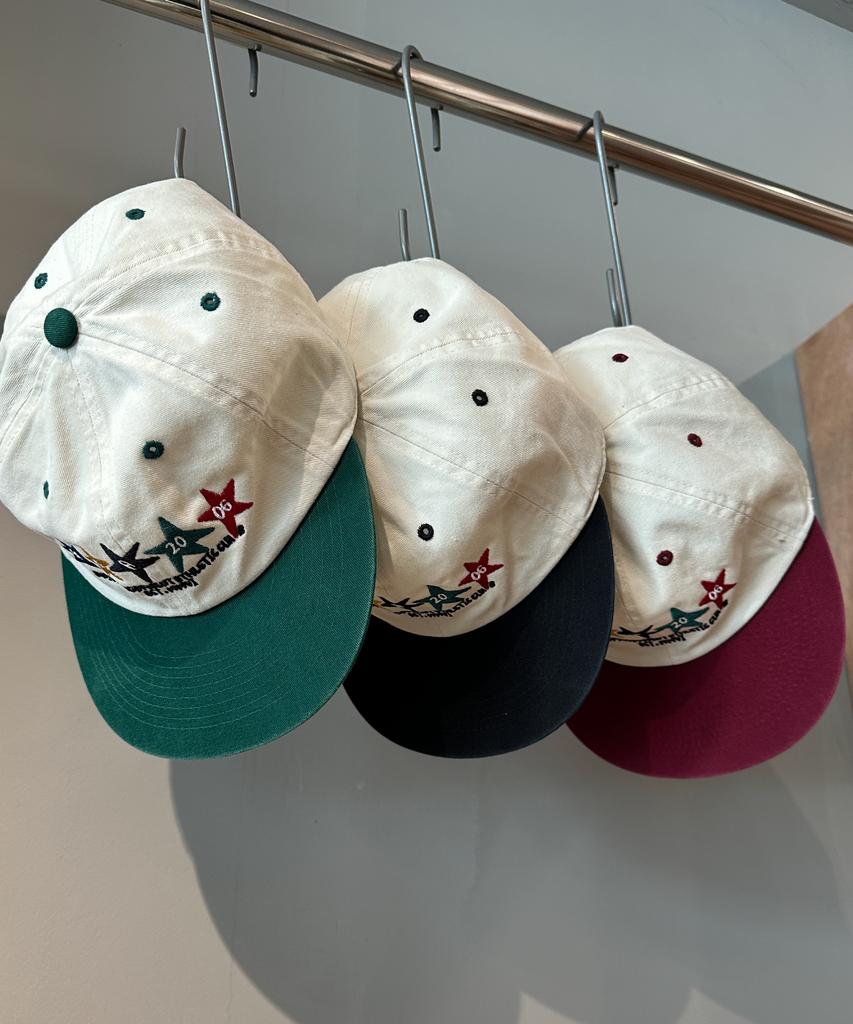 Yunibeoseugameonteu Athletic Two-Tone Washed Cap_Burgundy
