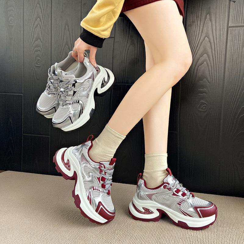 Small thick-soled heightened heels women's shoes soft leather dad shoes children's spring and summer new versatile casual sports shoes