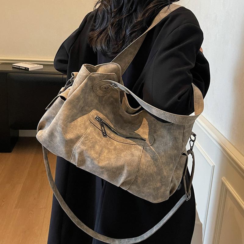 Retro Large-capacity Bag Women's 2025 New Fashion Matte Commuter Shoulder Messenger Bag Simple Portable Tote Bag