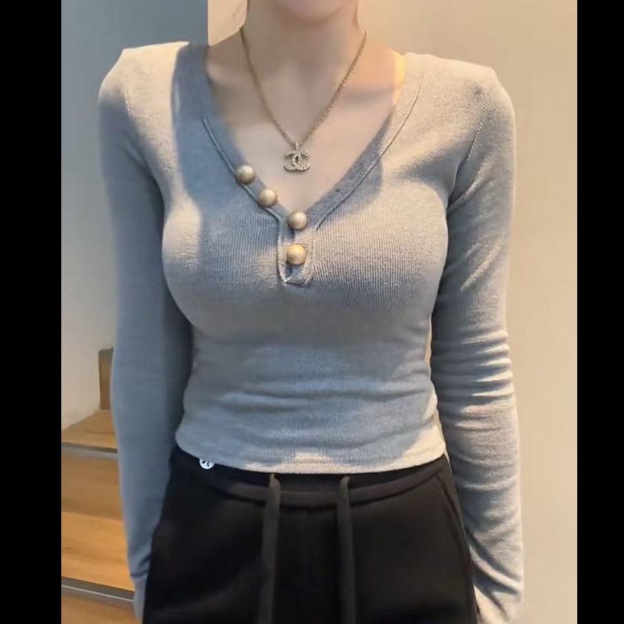 Autumn/Winter 2025 Slim V-neck Long-sleeve Base Layer Top - Sexy Versatile Women's Short T-shirt.