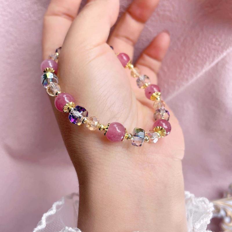 Natural Strawberry  Bracelets For Women Light Luxury Pink String Beaded Elastic Bangles Party Jewelry Gift