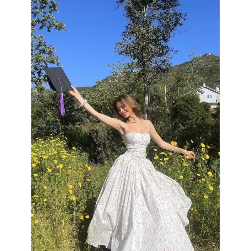 Элегантное французское цветочное платье-камзол с акцентом на талии M