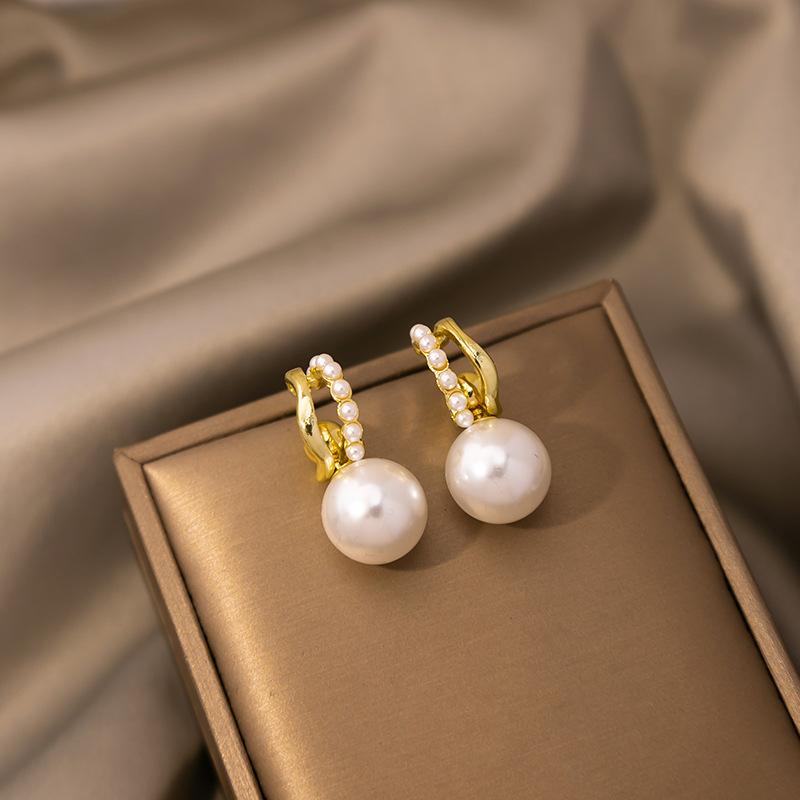 Light Luxury Diamond Stud Earrings, Cold Temperament Simple Pearl Earrings, A Dual-Purpose Earring