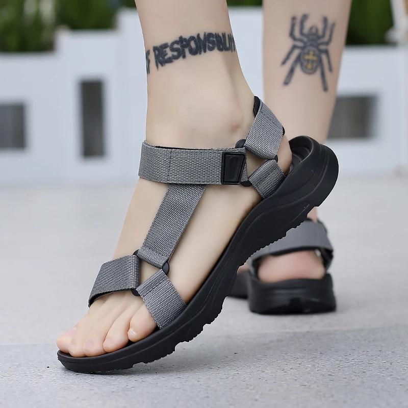 Fashion Outdoor Lightweight EVA Sole Breathable Sandy Beach New Men Sandals Garden Shoes Summer High Quality Clogs Big Size 46 Hombre