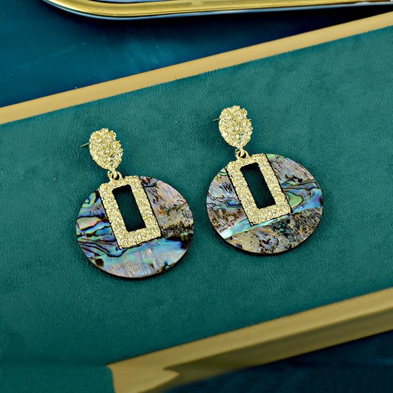 European and American Exaggerated Round Abalone Shell Inlaid with Large Earrings and Silver Needle Plate, Light Luxury and High-end Sense