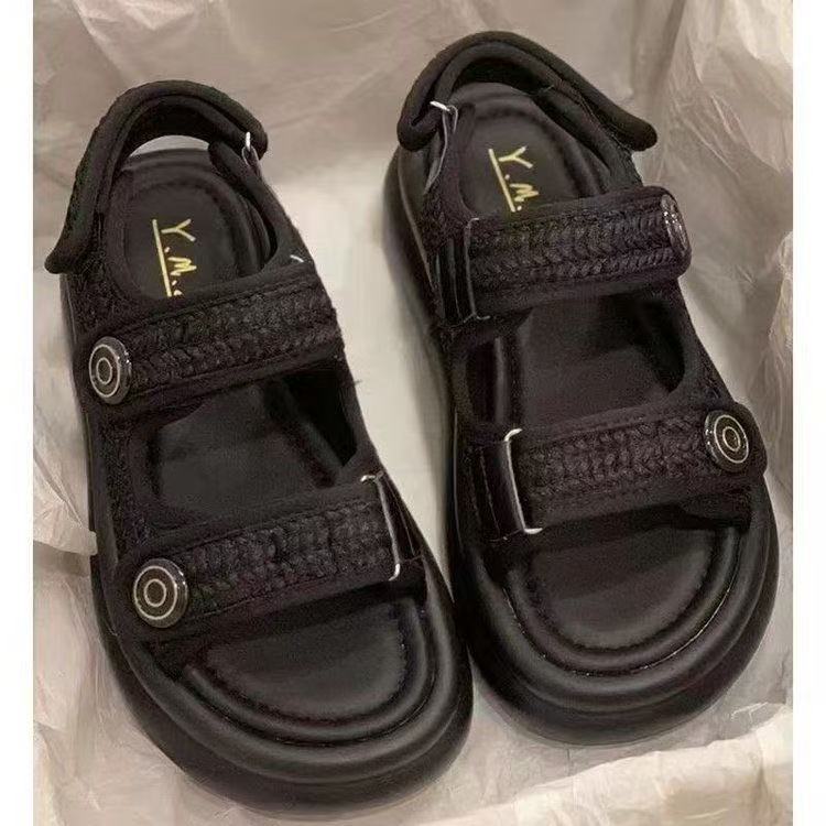 

Xiaoxiangfeng platform sandals wear new soft-soled muffin sports and leisure beach shoes in autumn 35【foot length 22.5cm】 чёрный