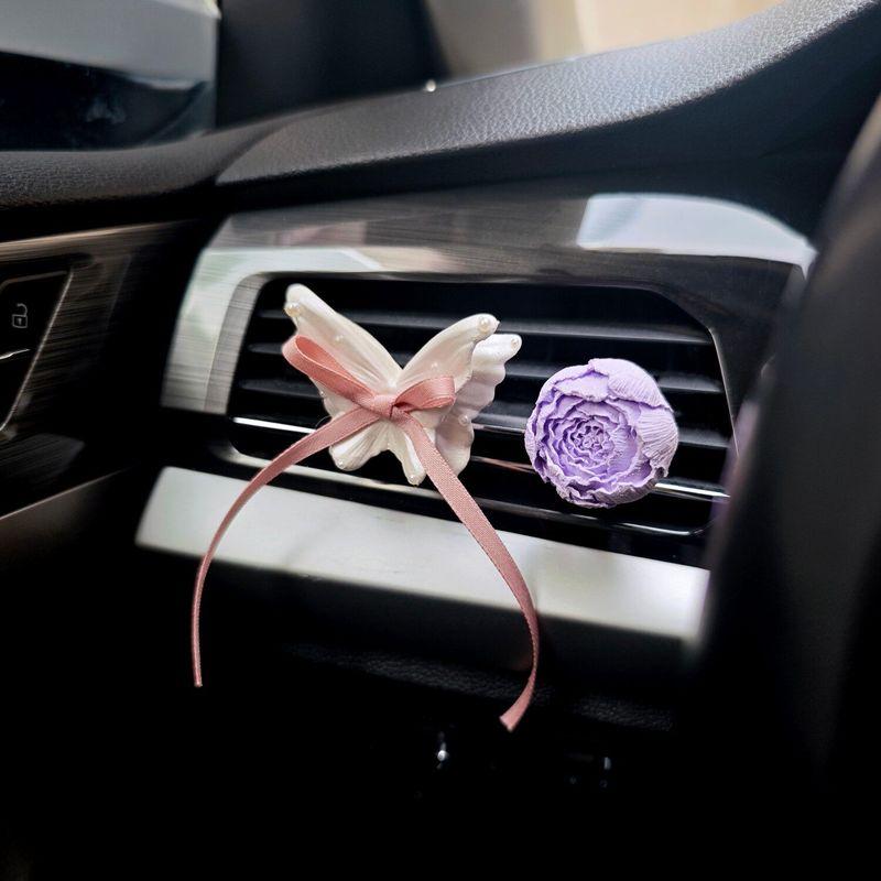Diffusing Stone Rose Flower Car Fragrance Pendant Pearl Butterfly Air Vent Decoration Car Fragrance Ornament Gift