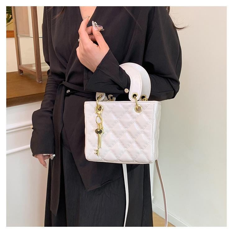 Trendy Diamond Quilted Faux Leather Shoulder Bag for Women Korean Style Fashionable Crossbody Square Purse