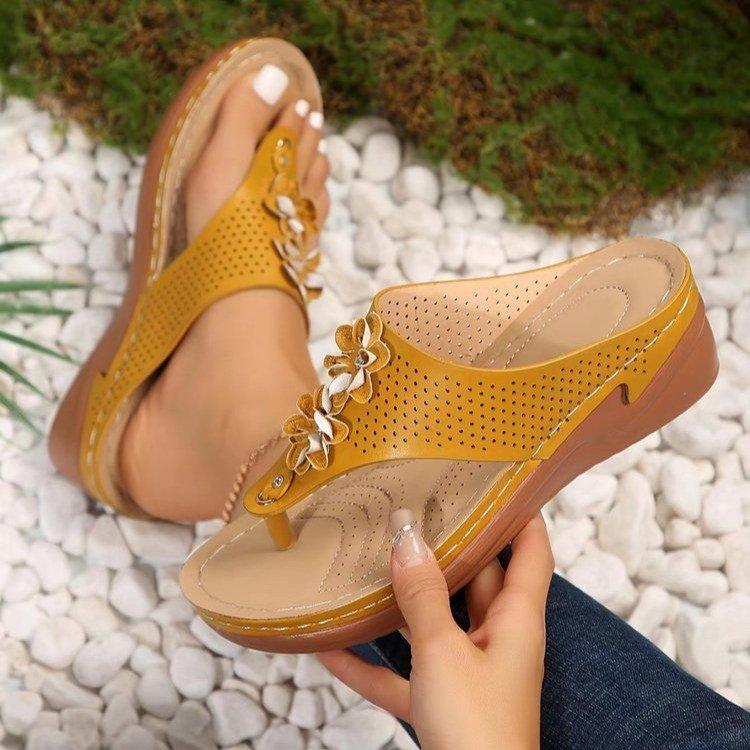 

Non-slip casual fashion flat bottom slope heel flip-flops stitched simple slippers 42 жёлтый