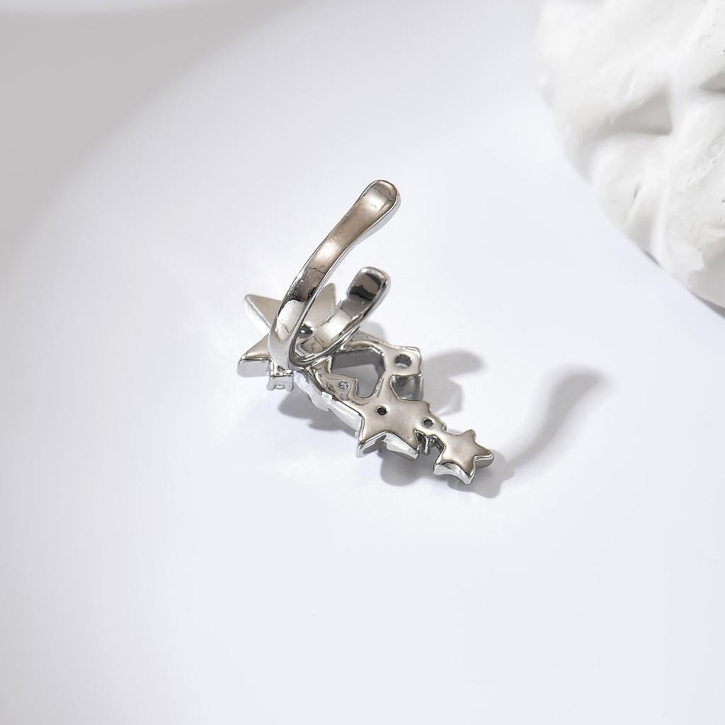Sweet and Cool Style, Niche Design, Personalized Star Without Ear Holes, Ear Bone Clip, Light Luxury Five Pointed Star Ear Clip Earrings