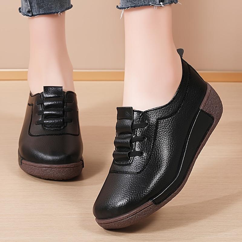 

Four Seasons New Women s Shoes, Fashionable and Versatile Soft Leather Thick Soled Shoes, Anti Slip Casual Large Shoes 41