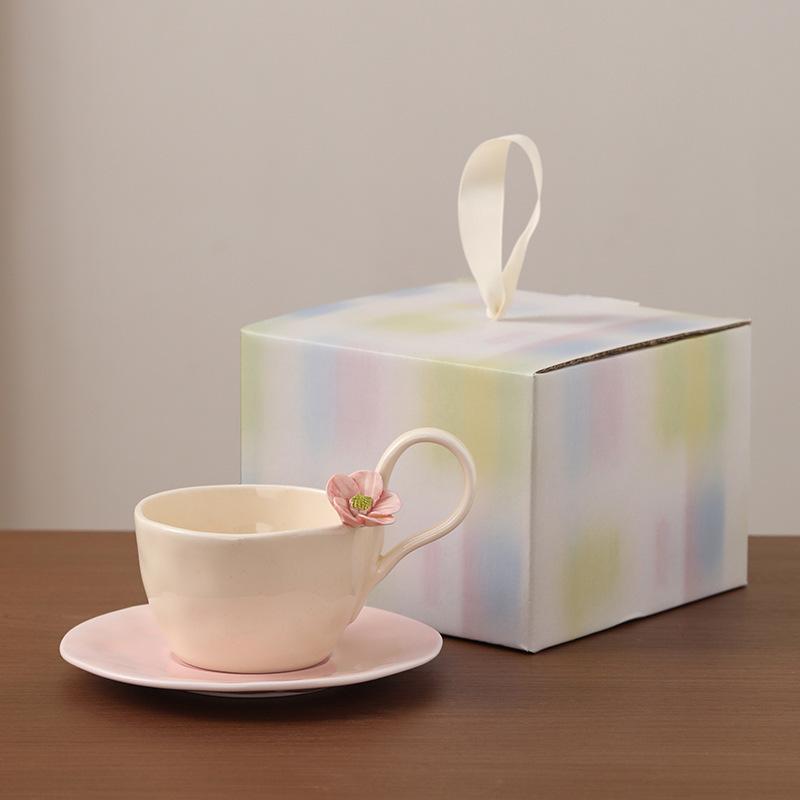 

Creative Hand-pulled Relief Small Flower Ceramic Coffee Cup and Saucer Underglaze Painted Hand-painted Flower Drinking Utensils 200ml рожевий