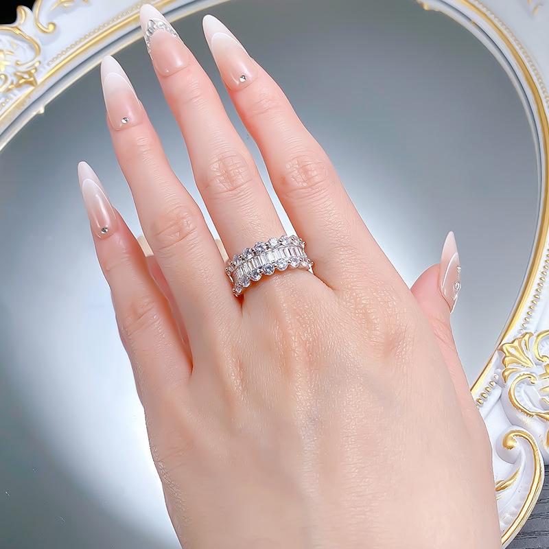 Zhu Zhi Fan S925 Sterling Silver Half Circle Inlaid Ring: Women's Fashionable and Versatile Design