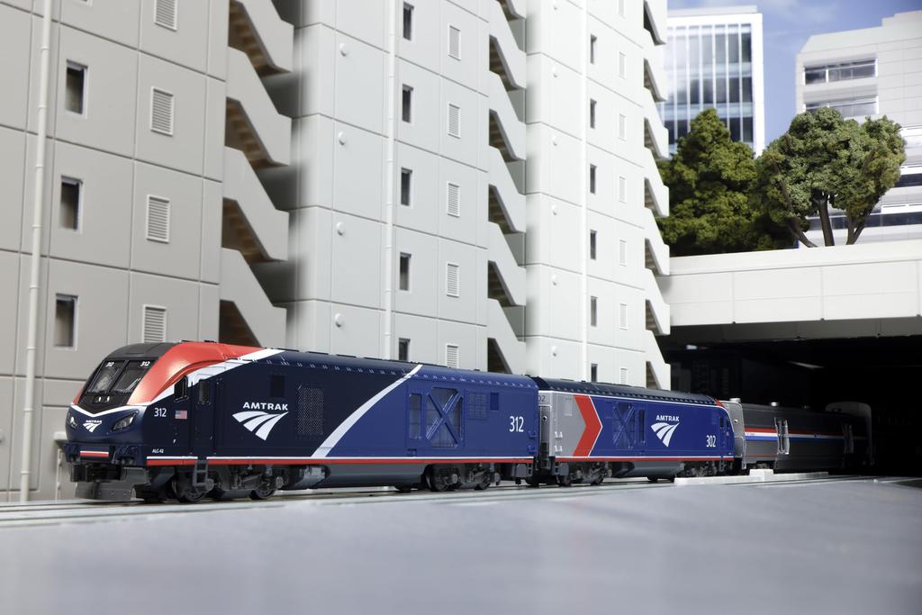 17736-L ALC-42 Charger Amtrak Phase VII #312