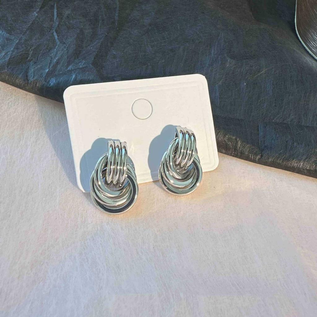 Vintage Gold Color Circle Knot Stud Earrings For Woman Fashion Metal Multilayer Geometric Earrings Jewelry Party Gifts