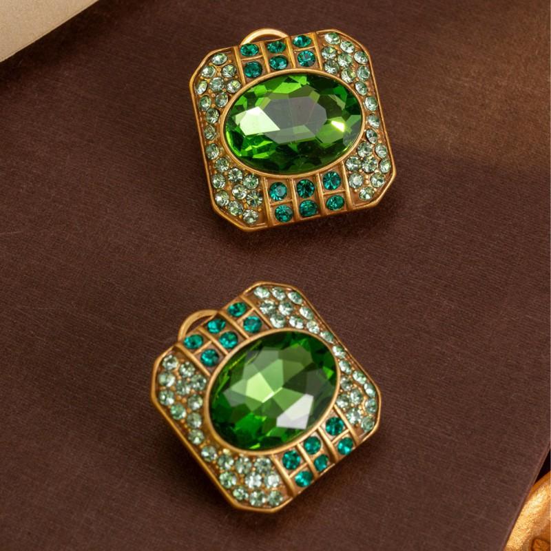 Vintage Emerald Studded Square Earrings With Royal Style Personality