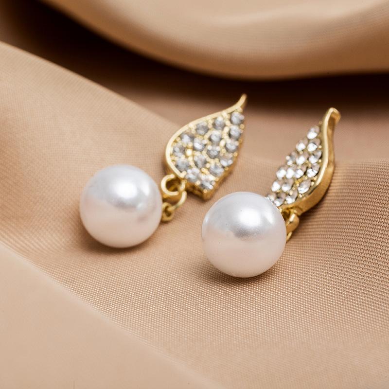 Heart Round Imitation Pearl Butterfly Leaf Tulip Flower Drop Earrings Women Wedding Geometry Jewelry Trend Creative Accessories