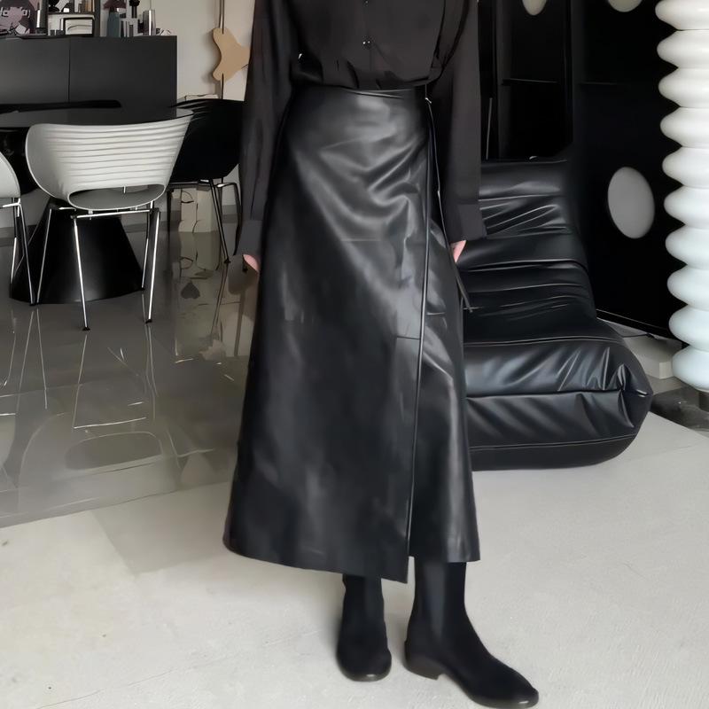 

Женская высококачественная черная кожаная юбка: Осень/Зима 2025, С высокой талией, Свободный крой, Большой размер, Дизайн на шнуровке. XL (60-67.5kg)