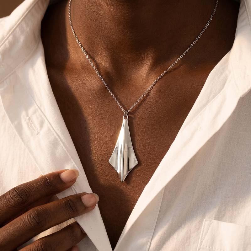 Stainless Steel Geometric Leaf Pendant Necklace for Women Trendy Gold Color Texture Choker Necklace Unique Jewelry Accessories