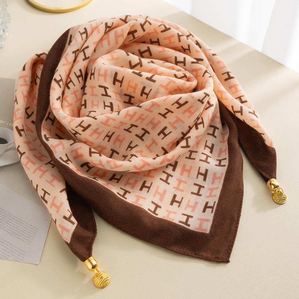 Winter Warm Scarves, Shawls, Classic Plaid Straps, Cardigans, And Warm Blankets For External Use