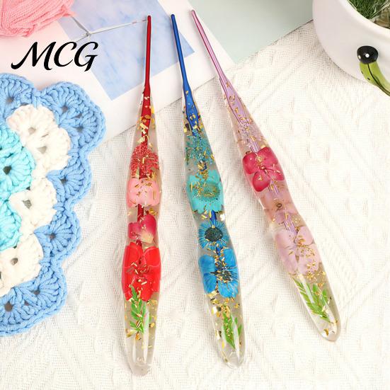 Artistic Crochet Hook Resin for Beginners, Crocheting Lovers, 2.0mm-8.0mm Ergonomic Gift Set with Long Floral Handle Blankets, Dolls, Shawls,