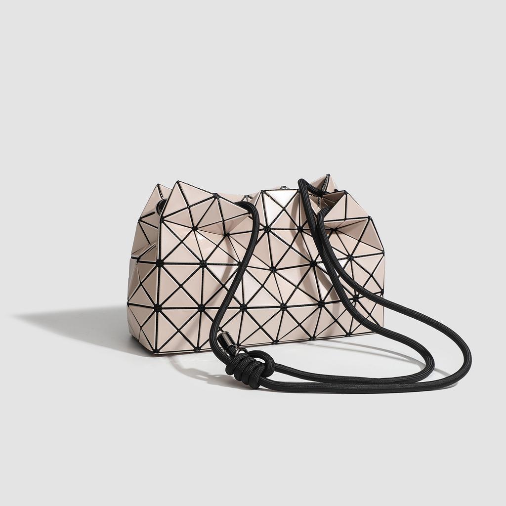 Borsa Tofu alla Moda Tagliata Nuova Borsa a Mano Geometrica con Diamanti Singola Spalla Crossbody di Alta Gamma per Donna