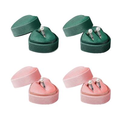 Creazione di gioielli e bijoux – Portagioie ed espositori per gioielli