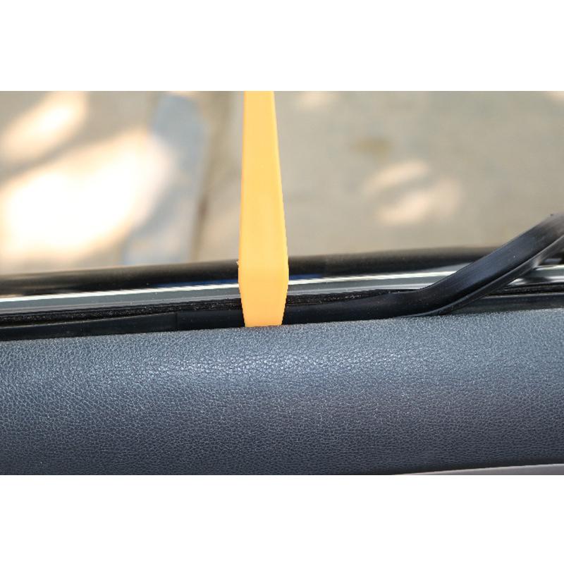 Universal V-Shape Car Door Window Edge Moulding Trim Weatherstrip Seal Strip Rubber Car Window Sealing Strip Dustproof