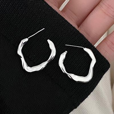 Robuste Grenznagel-Ohrstecker Nischen-Design Premium-Ohrringe Damen-Kreisohrringe Kreis Kaltwind-Ohrringe
