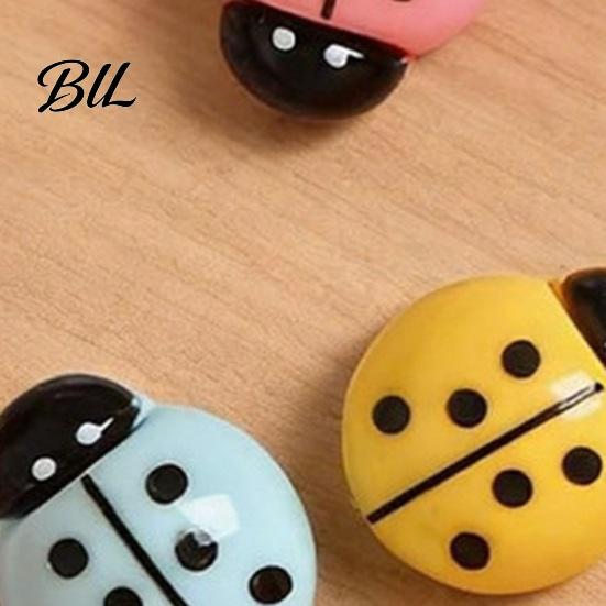 Magnetic Whiteboard Accessories 4Pcs 3D Ladybug Refrigerator Magnet, Mini Ladybird Resin Fridge Magnet Decorative Memo Note Holder for Kitchen Office