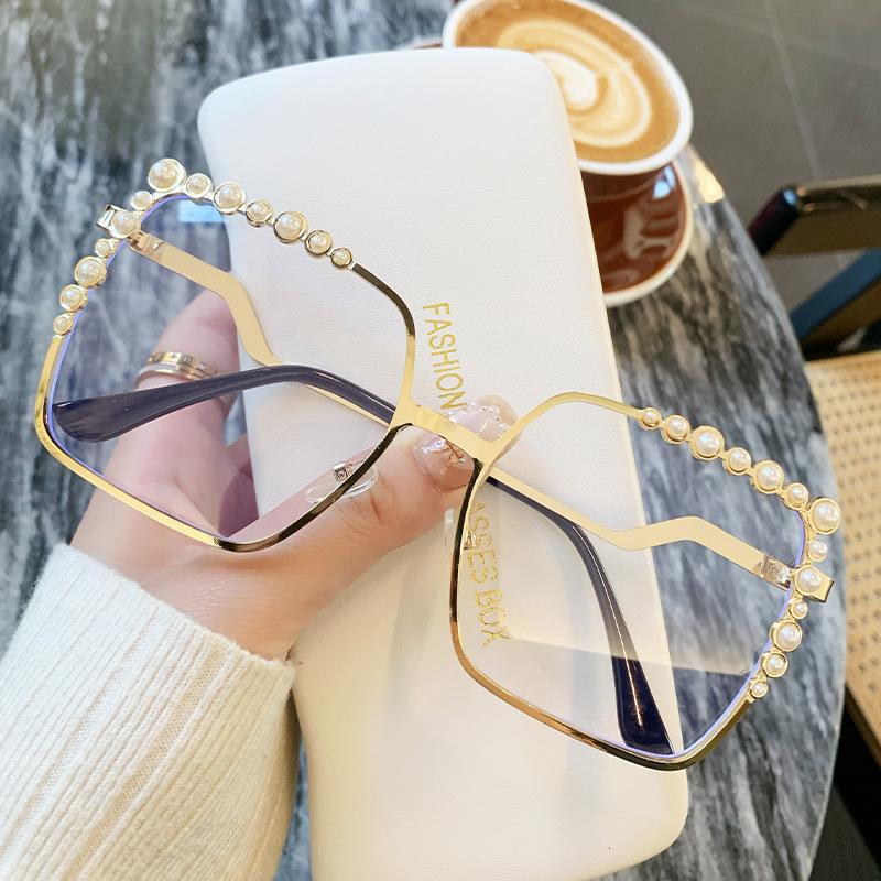Sunglasses Diamond Pearl Decoration Large Frame Metal Glasses Sunshade Sunglasses Ns Catwalk Premium