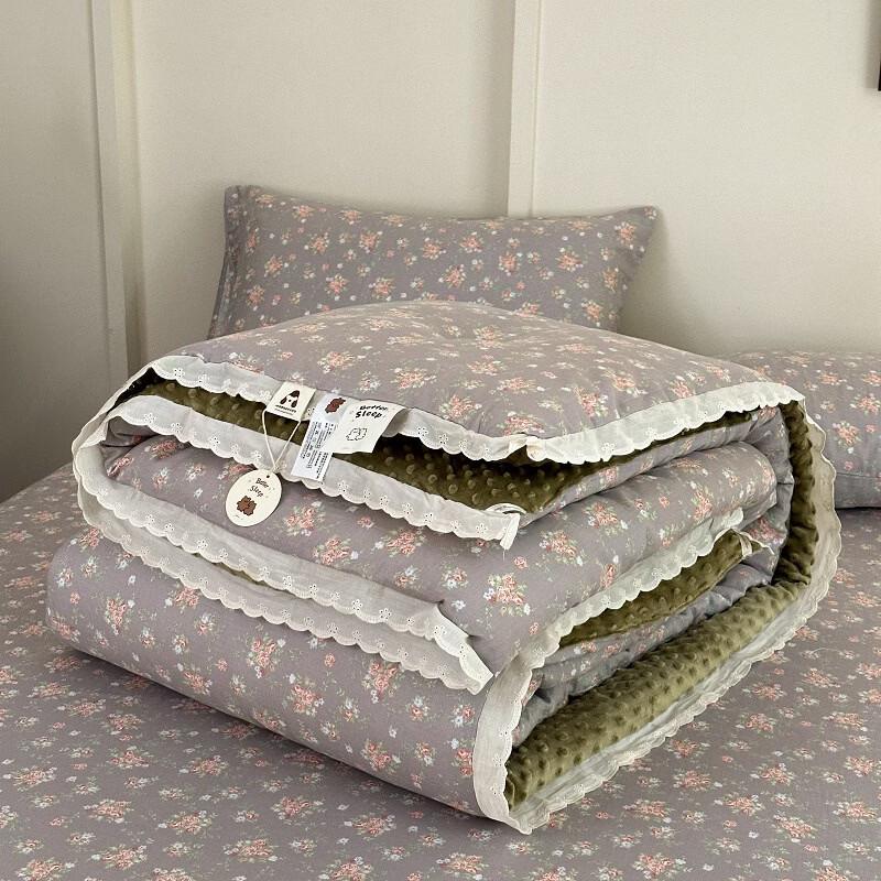 Mling Double-Layer Gauze Lace All-Season Quilt