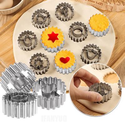 Metal Pastry Cookie Cutter Set Mini Christmas Sandwich Biscuit Baking Molds Xmas Tree Snowflake Gingerbread Shape Cakes Decor
