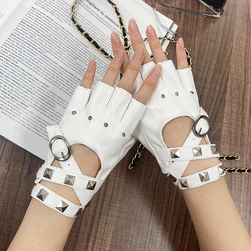 

PU Semi-Finger Gloves For Dancing, Performance, And Decoration One Size