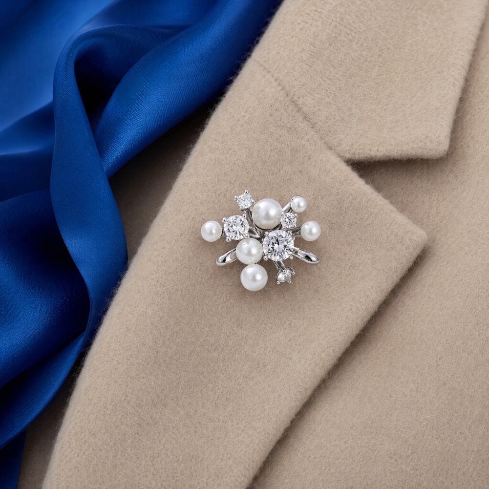 Alloy Brooch Snowflake Brooch Women Brooch Snowflake Pin with Imitation Pearl Cubic Zirconia Inlay Lapel Badge Versatile Compact