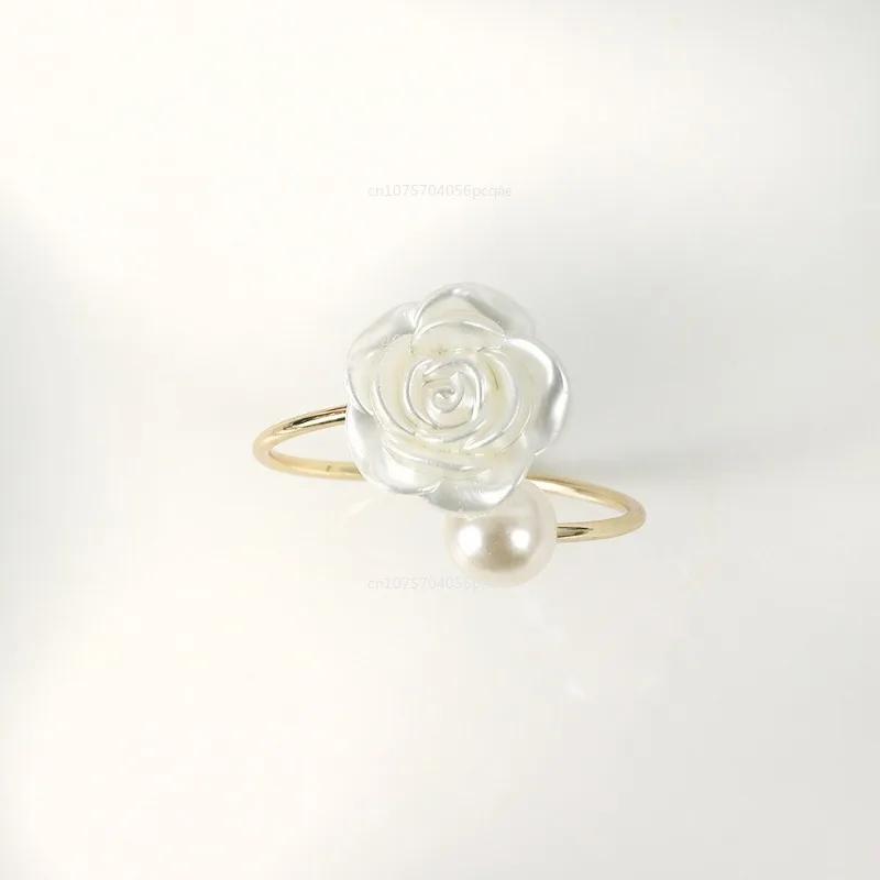 Valentine's Day Wedding Pearl Napkin Clasp Roses Creative Round Pearl Napkin Rings for Restaurant Family Table Decoration