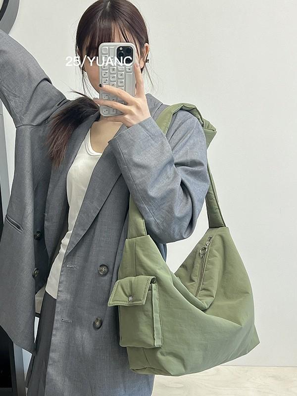 Nylon Tote Bag With Zipper Closure And Internal Pockets For Daily Use