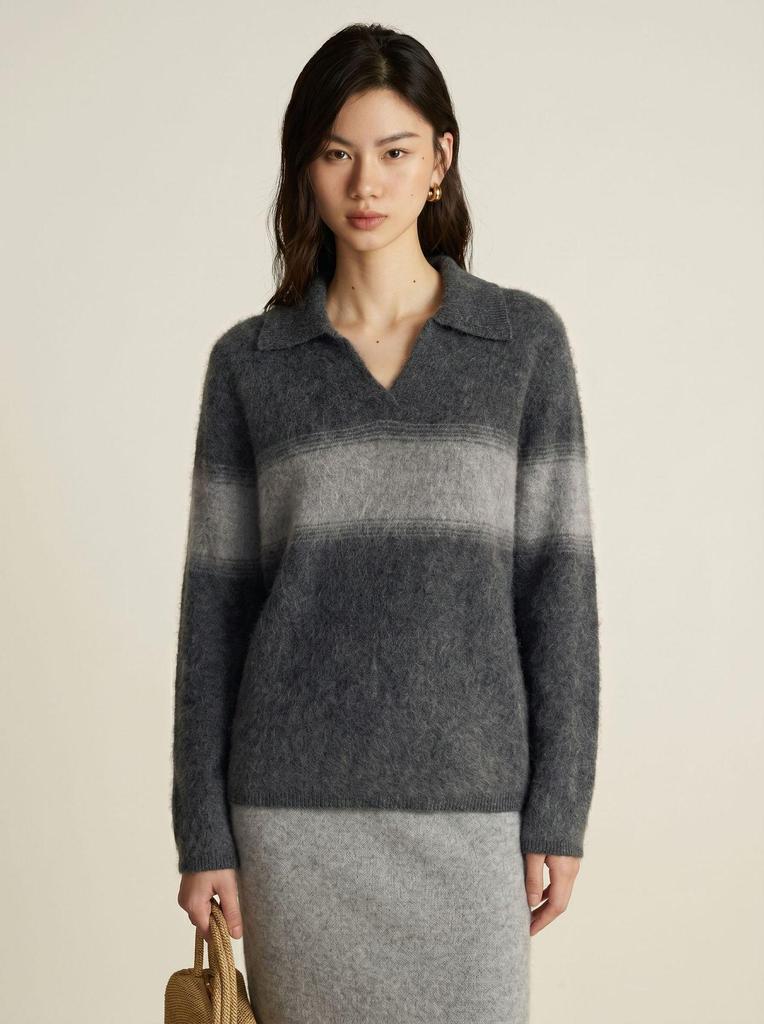 Seagull Collar Contrast Plush Wool Women's Sweater - Soft, Cozy, Loose-fit Knit for Autumn & Winter.