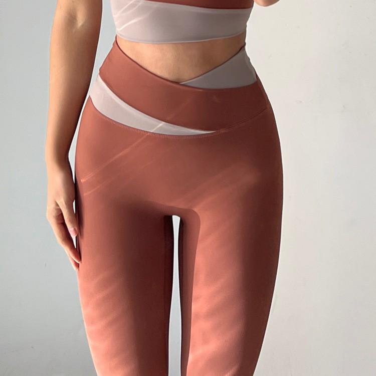 "Seamless Quick-Dry Colorblock Yoga Suit: Breathable, Slim-Fit, Nude, Tight Fitness Wear for Women"