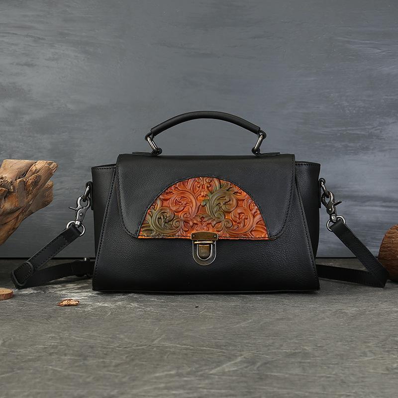 

Женская сумка из натуральной кожи, Ретро сумка-кроссбоди с тисненым тотемным узором, Маленькая квадратная сумка с потертой пряжкой-замком чёрный