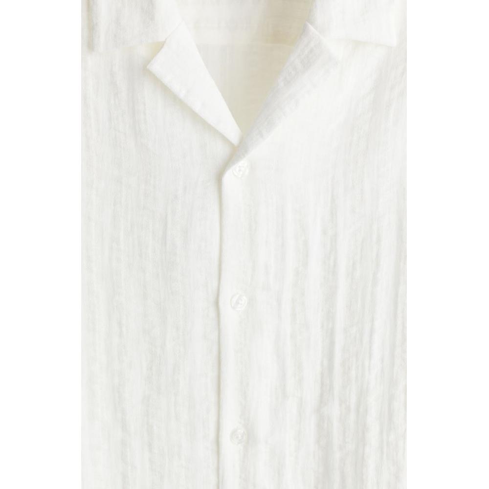 H M Regular Fit Jacquard caMp sHirt creaM