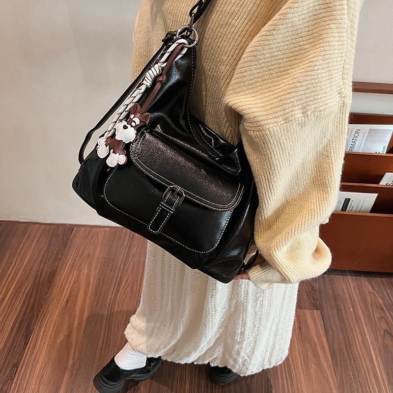 2025 This Year Is Popular, Simple and Versatile Oil Wax Leather Pu Big Pocket Travel Commuting Shoulder Crossbody Backpack